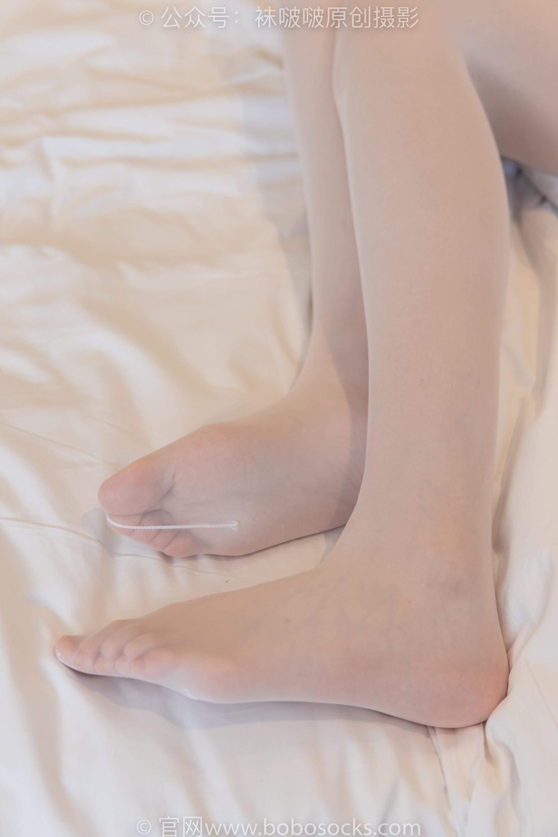 [BoBoSocks袜啵啵]NO.206 小甜豆-绑带凉鞋、白丝大腿袜、小护士服[23] [53P]-秀吧